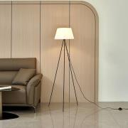 ELC Elsika kolmijalkainen lattiavalaisin, kangasvarjostin, ruskea