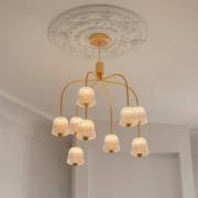 Nuura LED-kattokruunu Asteea 9, Ø 66 cm, messinkivärinen/kirkas