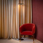 LED-lattiavalo Celeste, musta, korkeus 174 cm, metalli