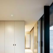 WEVER & DUCRÉ LED-alasvalo Plano 2.0 valkoinen himmennettävä