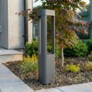 Lucande LED jalustavalaisin Pirron, 50 cm, kolmion muotoinen, IP54