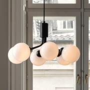 Nuura Apiales 6 -riippuvalaisin, Ø 50 cm, musta/opaalinen