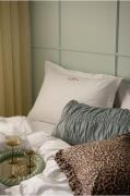 StaycationHotelli tyynyliina Careful Monogram Hotel puuvilla percaleVa...