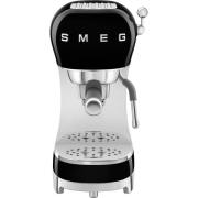 Smeg ECF02 Espressokone, musta