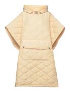 Bea Quilted Cape Tikkitakki Cream Gina Tricot