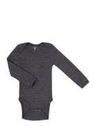 Body Ls, Dark Grey Drop Needle, Merino Wool Pitkähihainen Body Grey Sm...