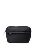 Venice Matte Twill Bumbag Vyölaukku Laukku Black HVISK