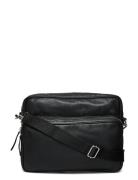 Leather Messenger Bag Olkalaukku Messenger-laukku Black Les Deux