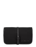 Th Nylon Travel Washbag Toilettilaukut Black Tommy Hilfiger