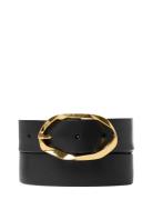 Alicia Vyö Black Saddler