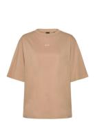 C_Enis_Small_Logo Tops T-shirts & Tops Short-sleeved Beige BOSS